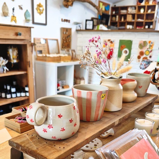 Céramique vaisselle artisanale décoration durable boutique de créateurs idées cadeaux originales cadeau femme cadeau unique Lecelles Saint Amand Les Eaux Valenciennes