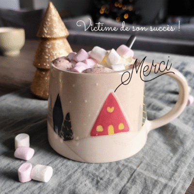 céramique, idée cadeau durable, authentique, Mug, tasse, thé, café, chocolat chaud,matcha, collection hiver,décoration cosy, couleurs hivernales, motifs Noël, coeurs, chalet enneigé, flocons de neige, sapin,Tasse grand volume, salon de thé, céramique artisanale, fabrication française, art de la table, fait main, Hauts de France, Cadeau original, Saint Amand les Eaux, valenciennes, Lille, Céramiste